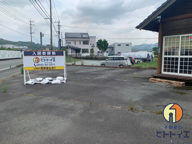 大篭店舗の駐車場