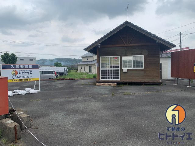 大篭店舗の駐車場