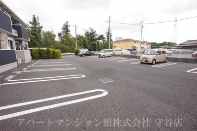 【駐車場】 | ピュアリアンハイツB