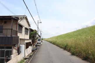 【前面道路含む現地写真】