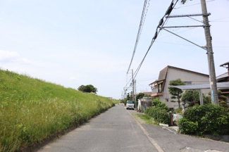 【前面道路含む現地写真】