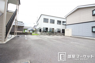 【駐車場】