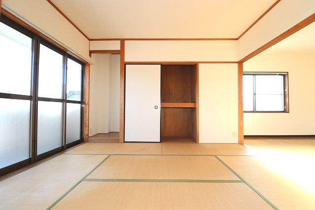 イーストハイツの和室|きれいな和室です