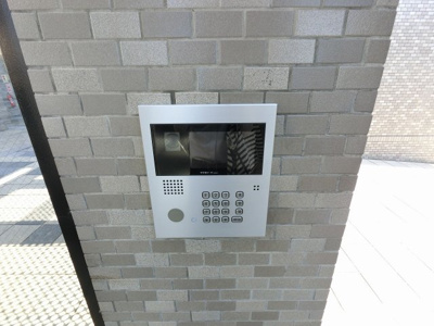 【その他共用部分】 | 片倉東パークホームズ | 防犯面でも安心のオートロック付です。