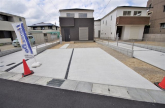 【外観】 | 2号棟　現地（2020月５月）撮影
敷地面積158.15m²(47.84坪)。