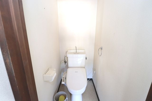 イーストハイツのトイレ|清潔感のあるトイレです