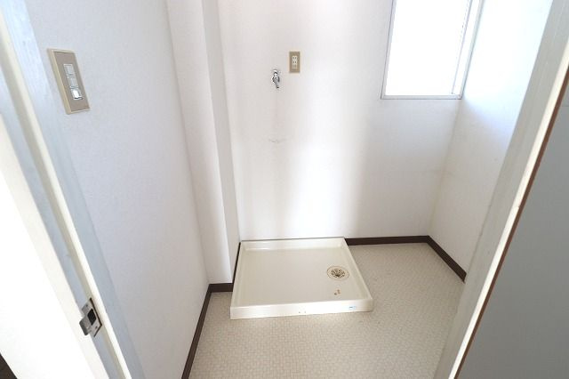 レジデンス・ニチューの洗面所|忙しい朝には欠かせない洗面所です