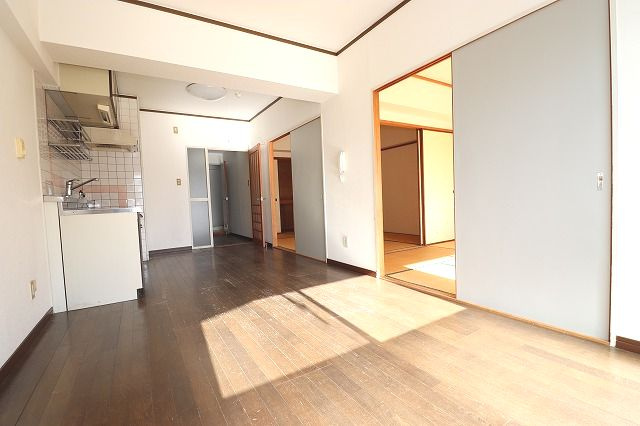 レジデンス・ニチューの居間・リビング|おしゃれな居間です