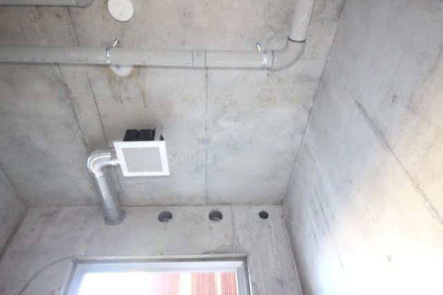 土佐ビルの内装|明るい色調の室内です