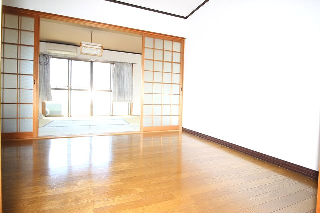 コーポ新橋の洋室|きれいな洋室です