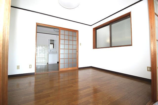 コーポ新橋の居間・リビング|おしゃれな居間です