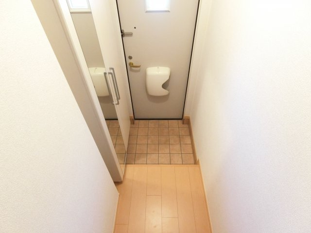 ネオ　プロヴィデンスの玄関
