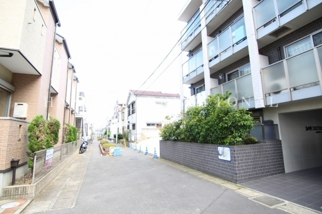 丸の内SIXTEENの周辺