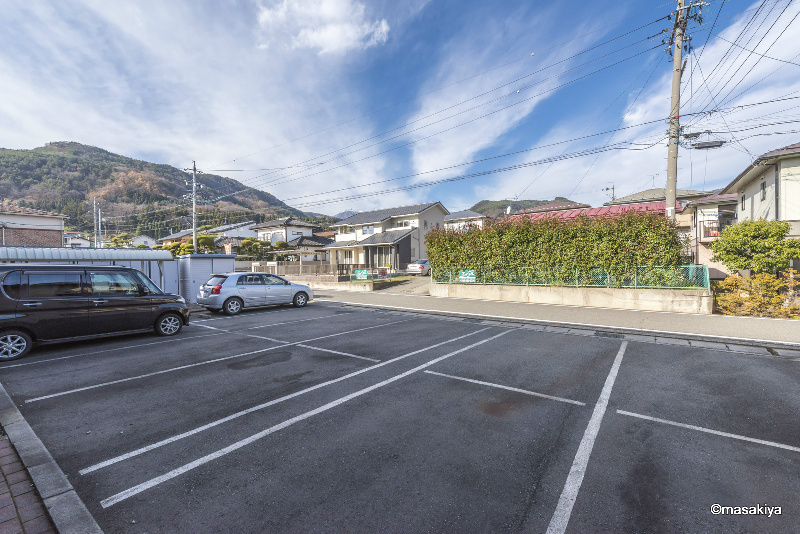 セジュール・タカノの駐車場|駐車場　2台目も可能です。
