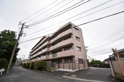 【外観】 | クリオ横浜大口参番館 | 足音等階下の心配のない1階、マンションの目の前に公園があり子育て世代におすすめです。
お子様のお昼寝にも便利なリビング横に和室がございます♪