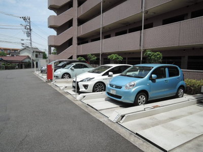 【駐車場】 | クリオ横浜大口参番館 | 機械式駐車場