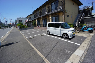 【駐車場】