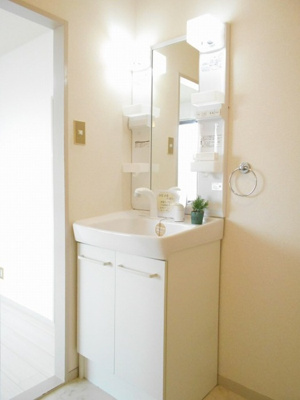 【洗面所】 | シャルム椿・