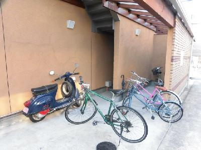 ロフティ西ノ京の駐車場|駐輪場