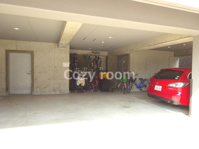 【その他共用部分】 | ビバリー江坂 | 自転車置き場です