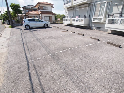 【駐車場】 | ハイツサンガーデン | 駐車場