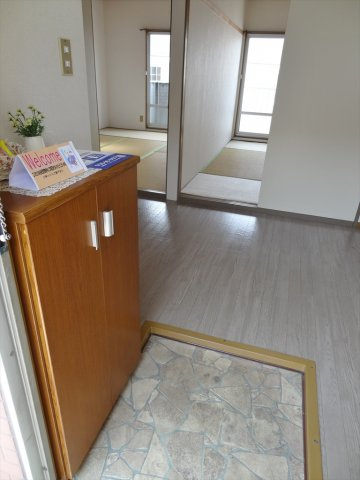 石川ハイツの玄関