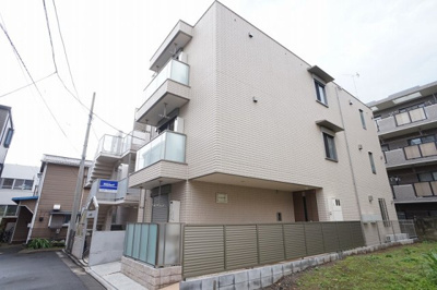 【外観】 | グランソレイユ | 周囲の環境に調和しつつも存在感を放つ建物です