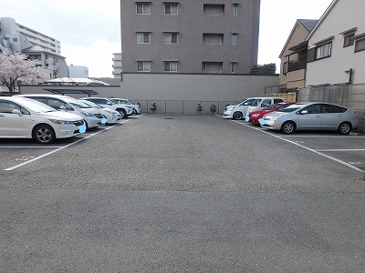サンクリーン№5駐車場の外観