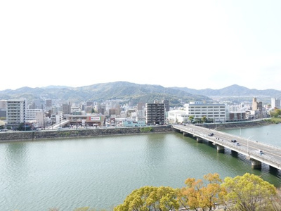 【展望】 | 長寿園マンション | 建物の裏側にはお散歩にはもってこいの太田川！リバービューです！