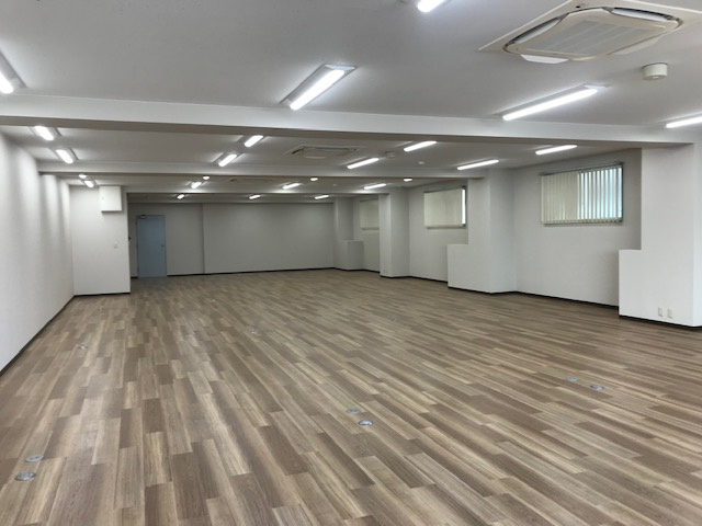 神楽坂升本ビルのエントランス