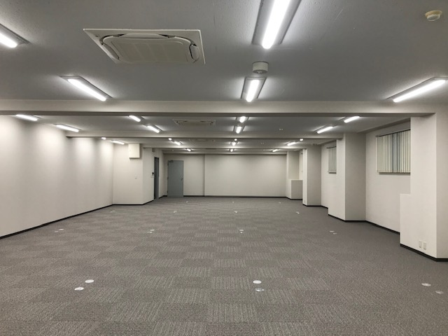 神楽坂升本ビルのロビー