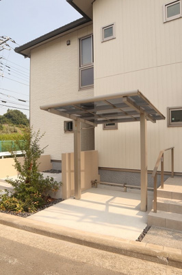 【その他共用部分】 | パストラルB【SHM】 | 屋根付きの駐輪場で雨が降っても大切な自転車が濡れなくてすみますね♪荷物が重いときに自転車があれば助かりますね！