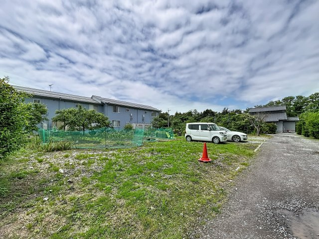 陽のあたる窓辺の駐車場|駐車場が停めやすいのは嬉しいですね＾＾
