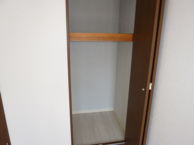 フォブール三冠Ｂの収納