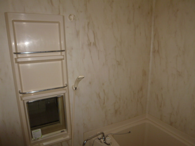 フォブール三冠Ｂの浴室