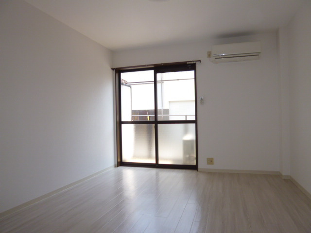 フォブール三冠Ｂの居間・リビング|洋室