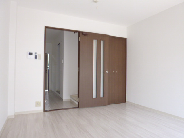 フォブール三冠Ｂの居間・リビング|洋室