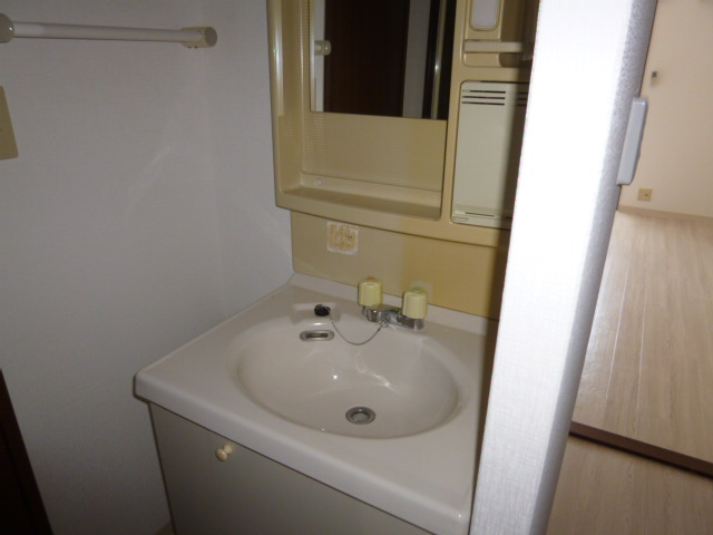 フォブール三冠Ｂの独立洗面台