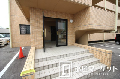 【エントランス】 | 萩野マンション　Ｂ棟