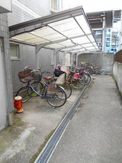 【駐車場】 | ひろびろ自転車スペース♪