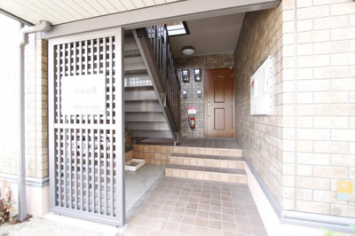 【エントランス】 | エバーグリーンＢ棟