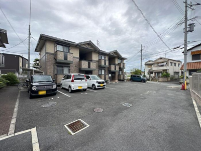 【駐車場】 | エバーグリーンＢ棟 | 駐車場です