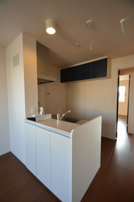 【内装】 | アムール中井 | 明るい色調の室内です