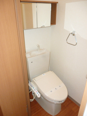 【トイレ】 | メゾフォルテ | 温水洗浄便座付きです（＾v＾）