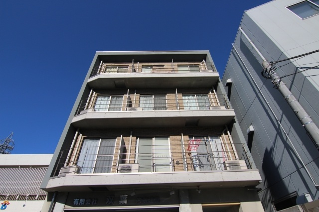 クラウドコートの外観|2003年完成オートロックマンション♪