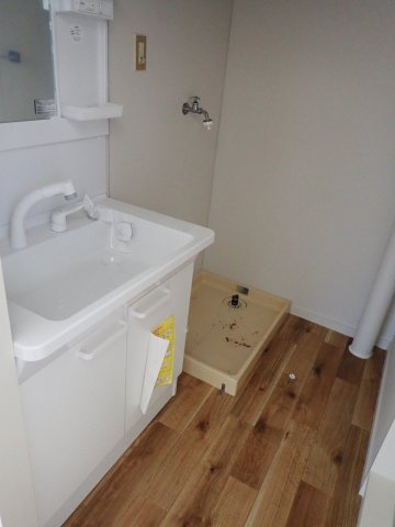 【洗面所】 | 洗面所の床も張替え