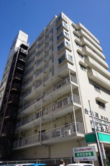 ＮＩＣアーバンハイム鶴見中央　（鶴見区鶴見中央２丁目）の外観|外観です　NICアーバンハイム　3LDK　角部屋　南東向き　JR京浜東北線「鶴見」駅徒歩4分　昭和61年7月築　平成25年フルリノベーション　エアコン4台付き　ペット飼育可能