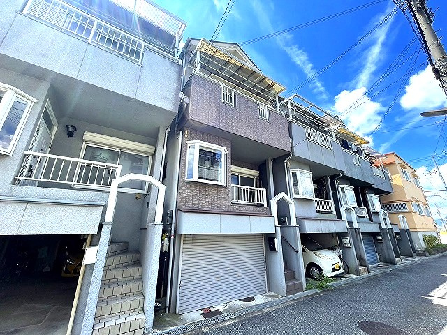 東九条戸建の外観|おしゃれな外観です。