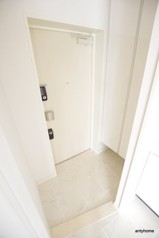 イノセント堂山　仲介手数料無料の玄関