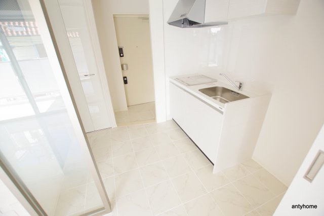 イノセント堂山　仲介手数料無料の洋室